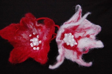 Різнокольорові резинки-квіточки